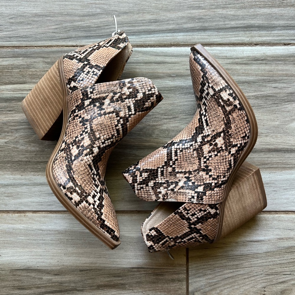 New Steve Madden Alyse Snake Skin Ankle Booties